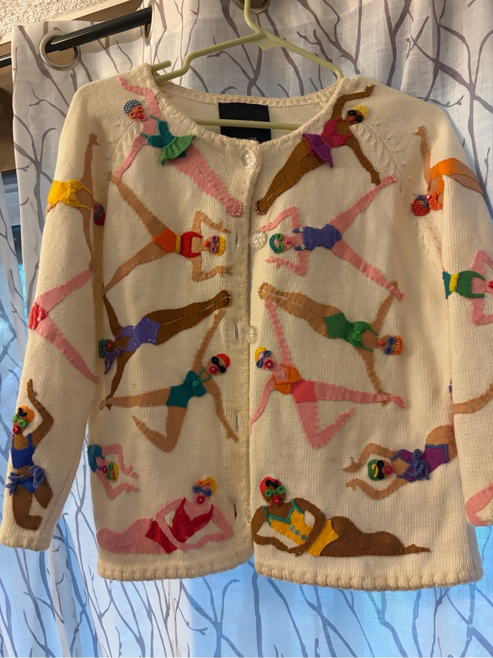 Vintage Michael Simon Women's Sweater Cardigan with Swimmer Motif -White